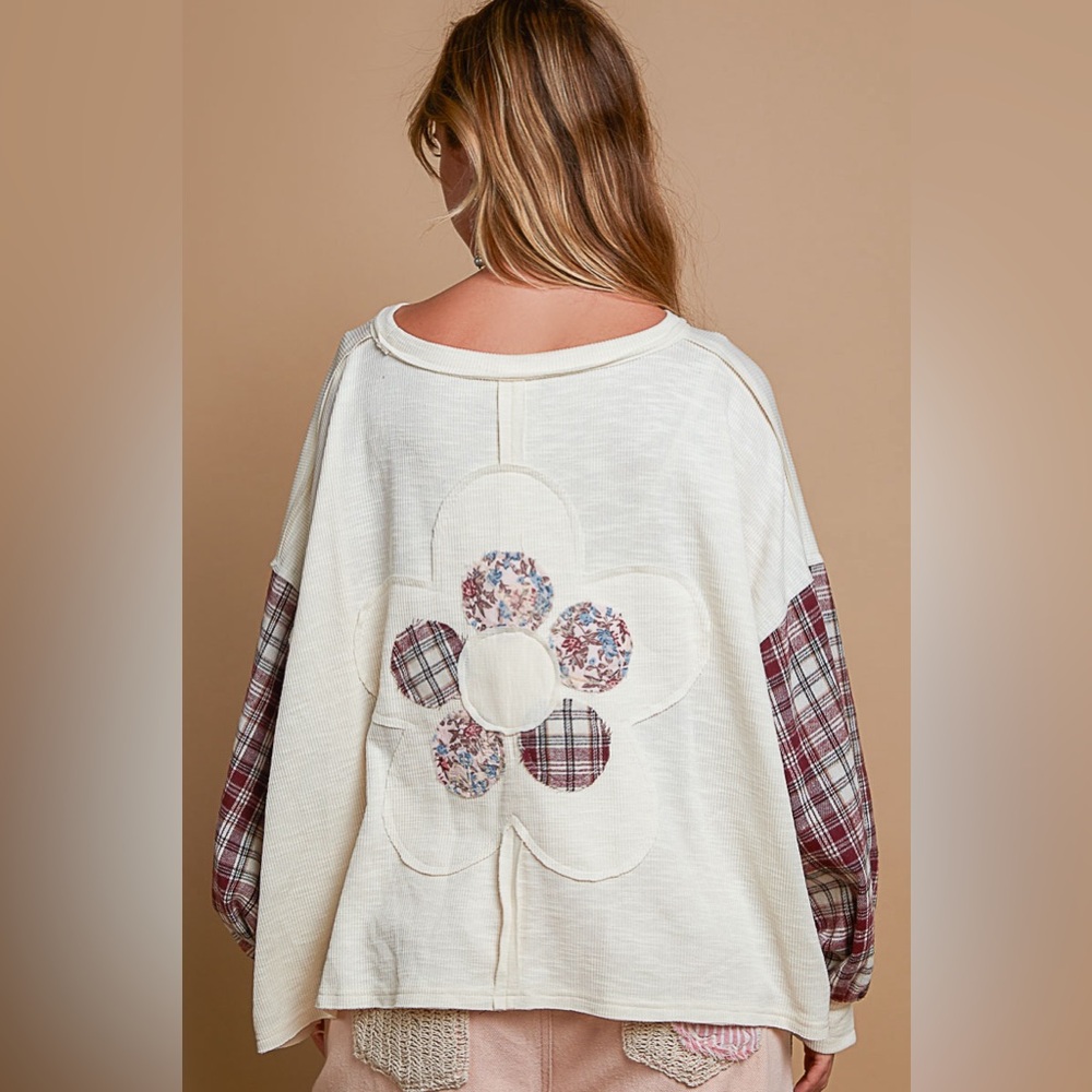 97. NWOT POL Plaid Floral Flower Patch Applique Long Sleeve in Cream/Burgundy - Picture 5 of 5